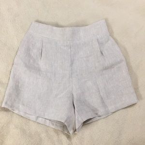 New Only child Keaton pleated linen shorts